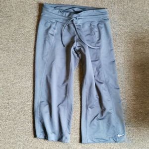 Nike athletic draw string capri pants women's med